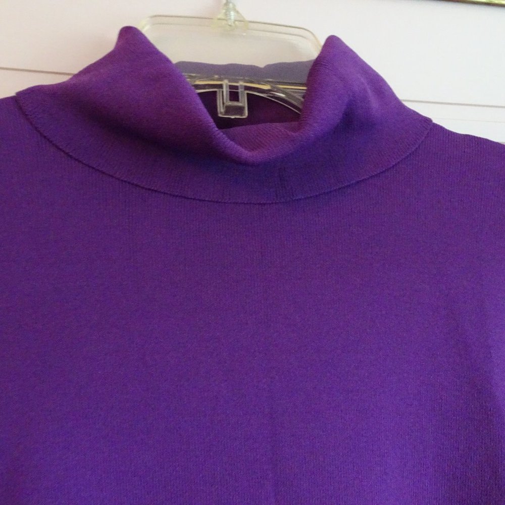 Scott Taylor Women's PurpleTurtle Neck-New Without Tags-Size Large